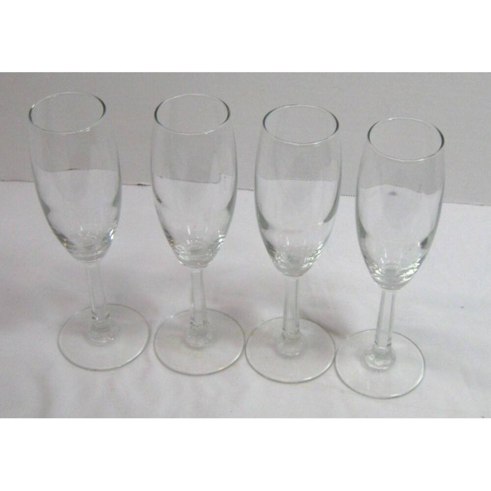 Set of 4 Fluted Champagne Wine or Water Glass